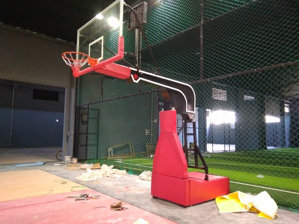 电动液压篮球架